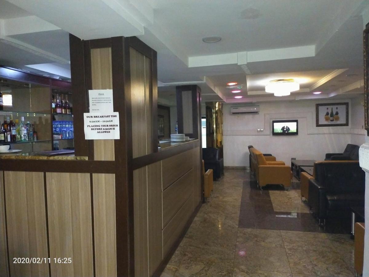 Отель Immaculate Platinum Абуджа Экстерьер фото