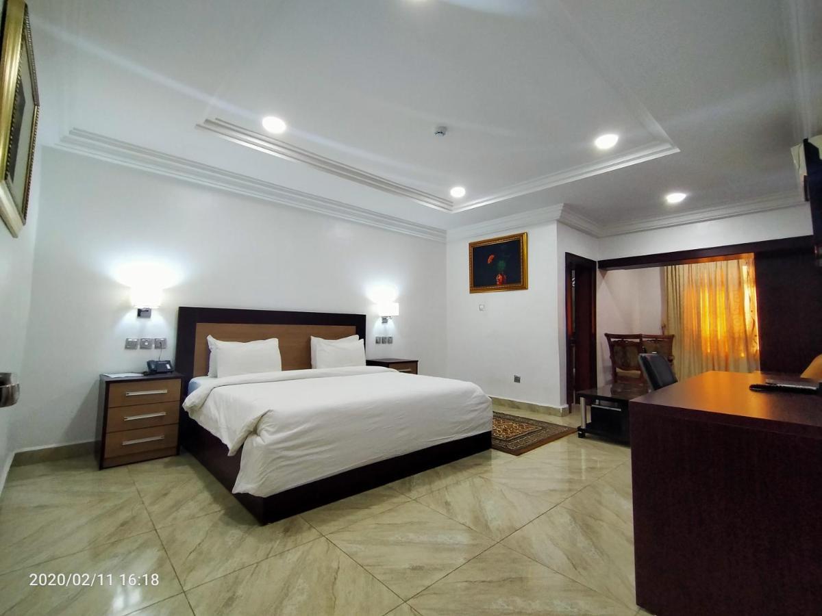 Отель Immaculate Platinum Абуджа Экстерьер фото